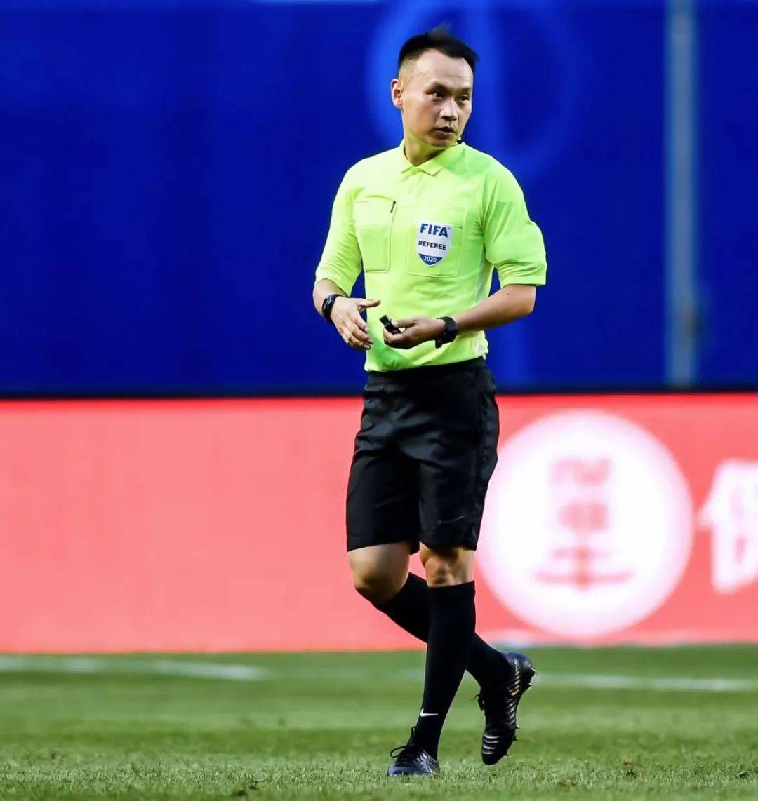 开云官网-包含关注——足球裁判员职业发展路径逐步完善的词条