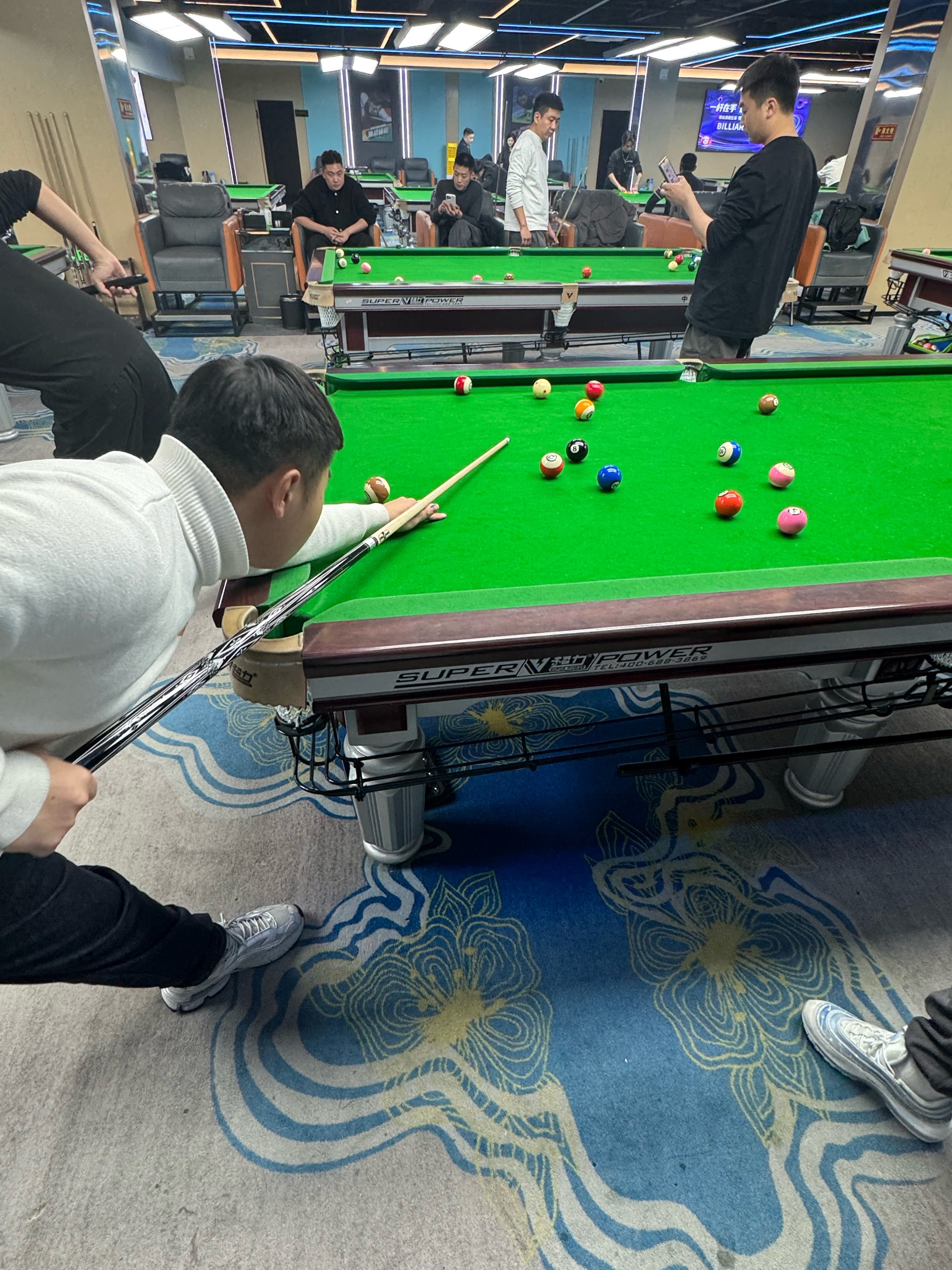 关于球桌升级，提升比赛体验，吸引更多新手加入台球运动的信息